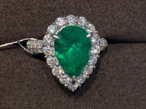 [1012]PT900 3.49 CT Emerald Ring