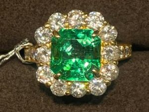 [1035]Real 18K Yellow Gold No oil Emeral Ring With GIA Cert