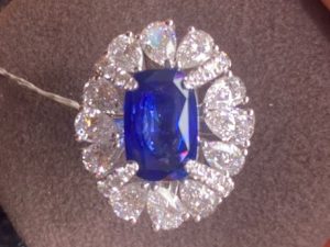 [1038]Real 18K White Gold 6.11 CT Royal Blue Sapphire Ring