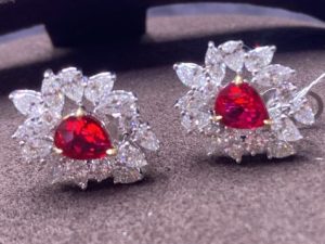 [1051]Real 18K White Gold 2.11 CT Natural Unheated Pigeon's Blood Ruby Earring