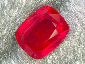 [1052] 3.02 CT Natural Unheated Pigeon's Blood Ruby